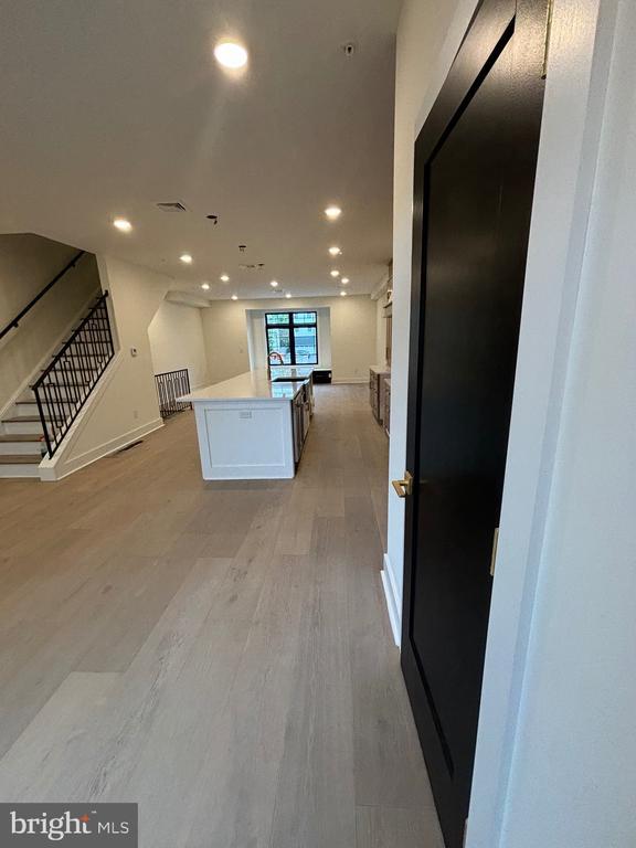 Building Photo - 302 Wigard Ave