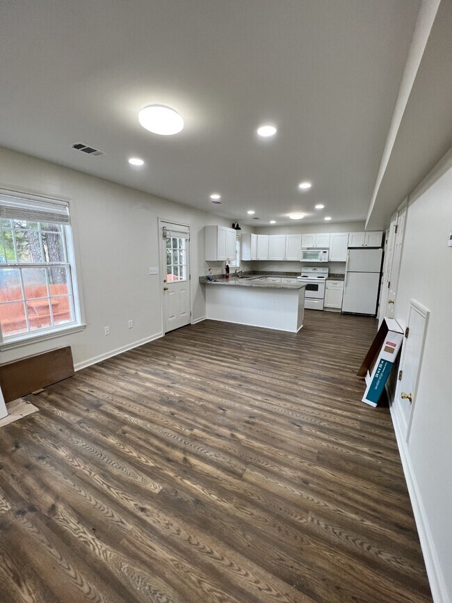 206 S 15th St, Oxford, MS 38655 House Rental in Oxford, MS