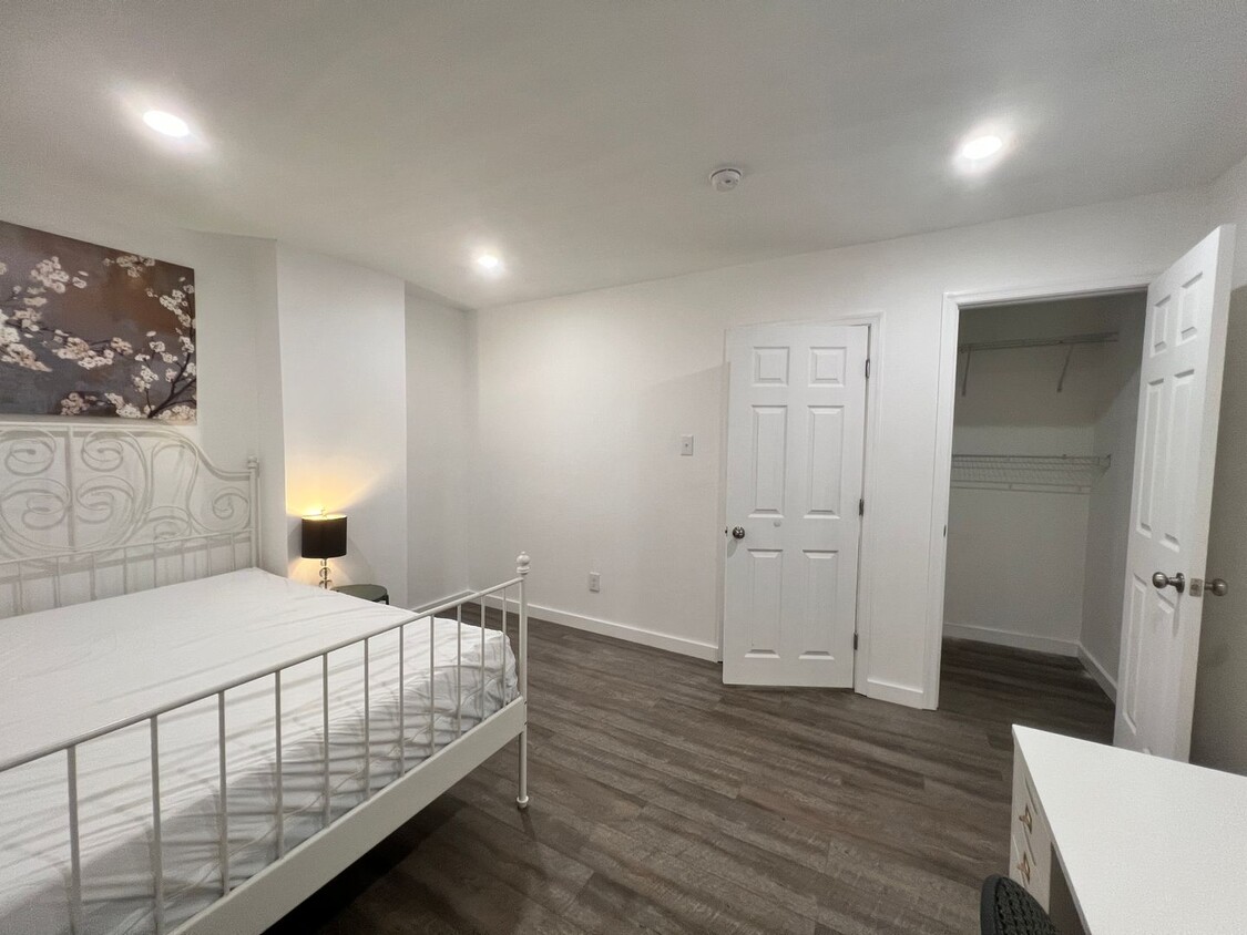 Foto principal - 3727 Wallace St