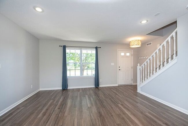 Building Photo - 4 Bedroom Home With Pond View in Top Rated...