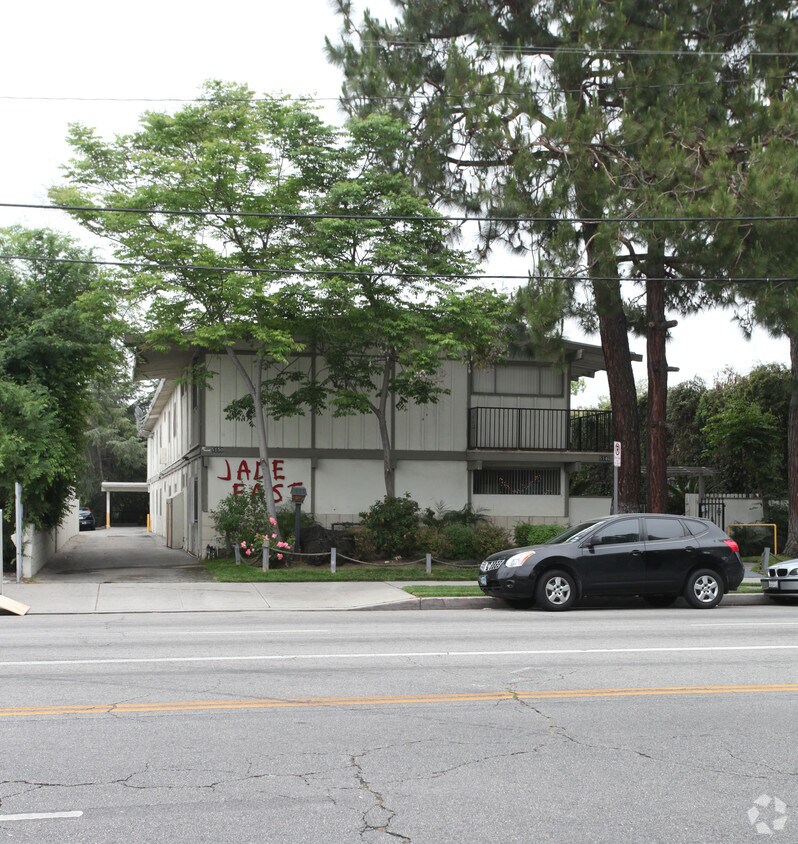 Building Photo - 5146 Coldwater Canyon Ave
