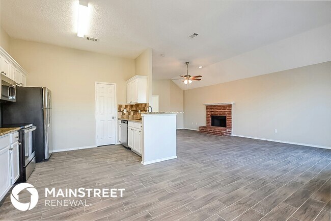 Building Photo - 1536 Montreal Ln