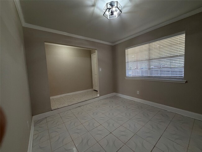 Building Photo - 9227 Vanwood St