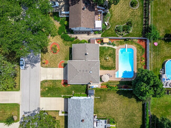 Foto del edificio - 1105 E Alder Ln