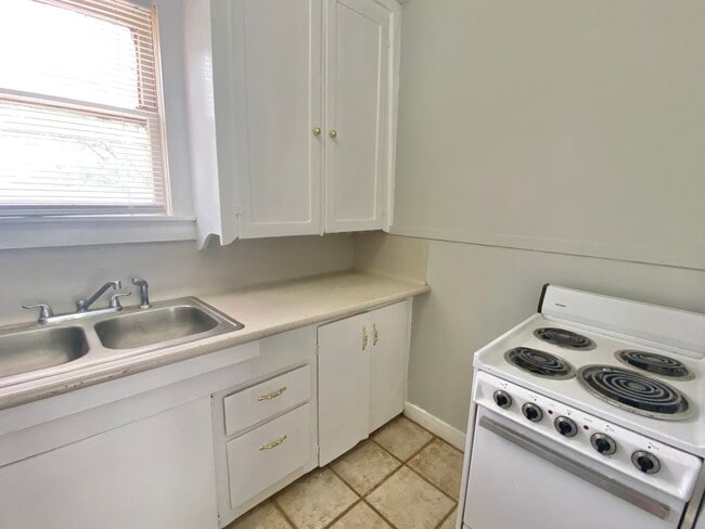 Building Photo - 2218 15th St