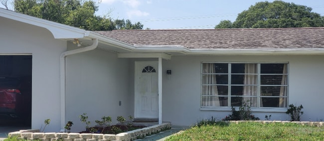 Photo - 1648 Algonquin Dr House
