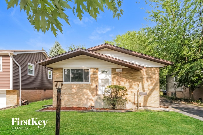 Foto principal - 14535 Kedvale Ave