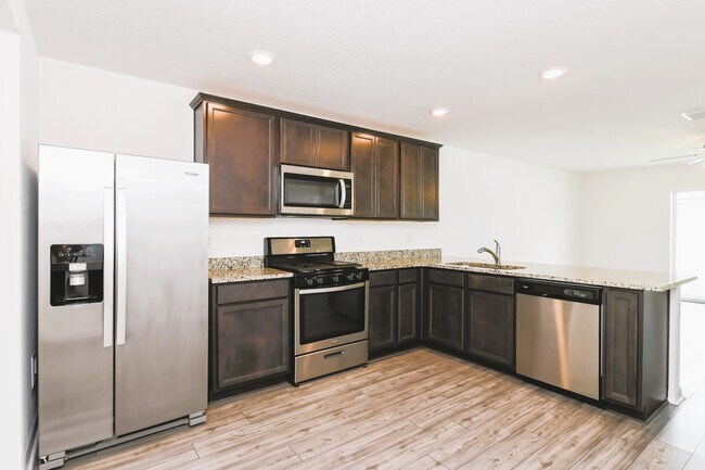 Building Photo - 372 Kensington View Dr