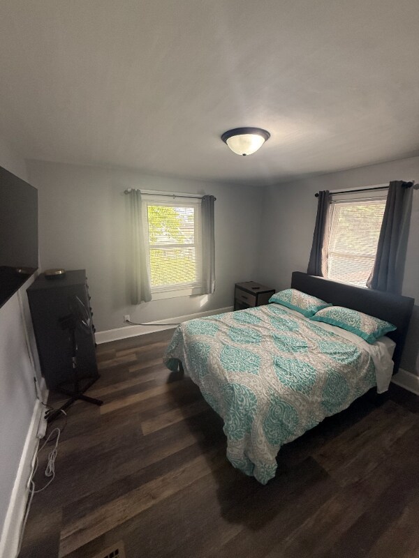 Foto del edificio - 1230 N Kealing Ave