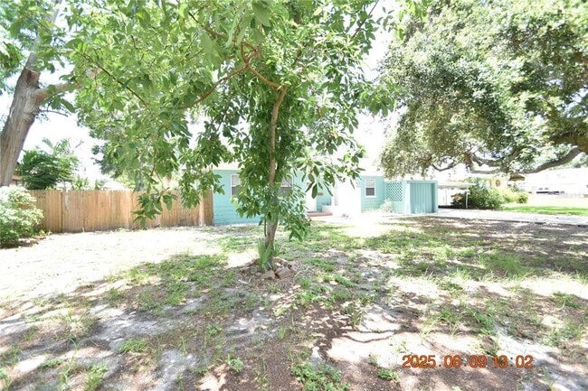 Building Photo - 5325 4th St S