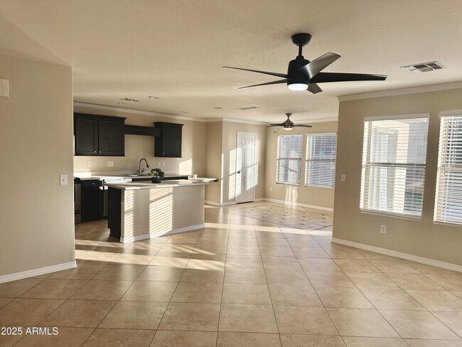 Foto del edificio - 3435 E Longhorn Dr