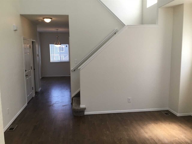 Building Photo - 9850 Kenton Circle