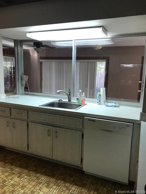 Foto del edificio - 5721 SW 95th Ct