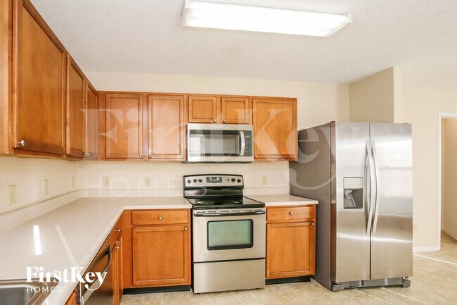 Building Photo - 10871 Zimmerman Ln