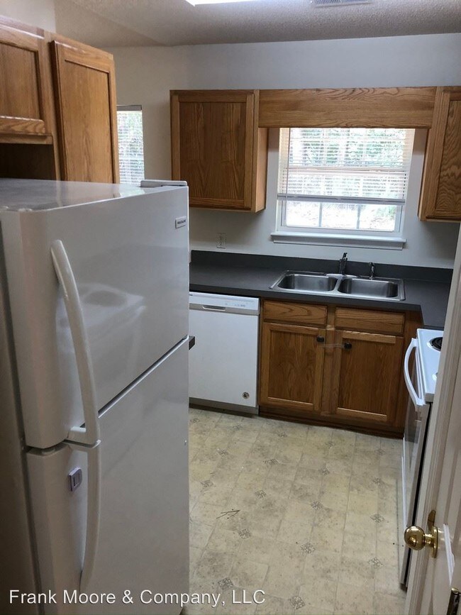 Building Photo - 3 br, 2 bath House - 5 Bells Crossing