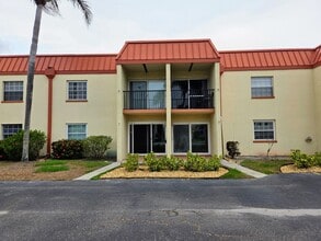 Building Photo - 10365 Paradise Blvd