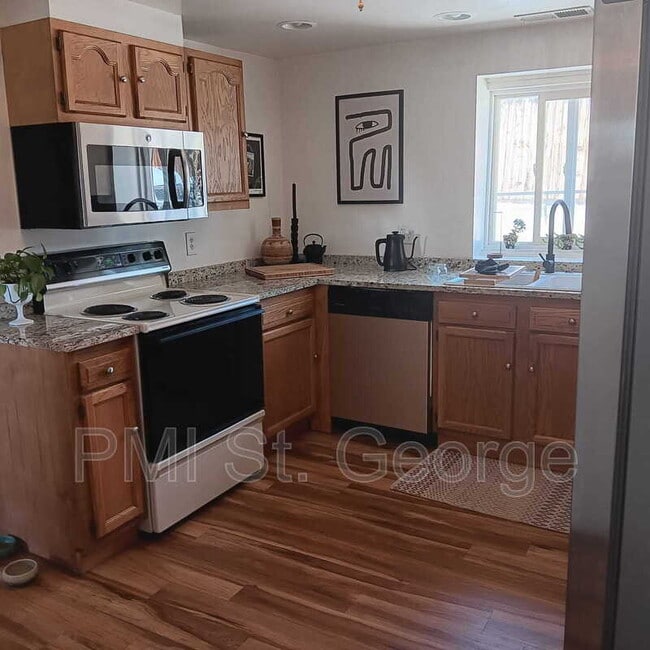 Building Photo - 418 S 100 E