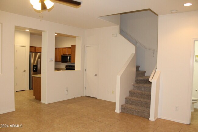 Foto del edificio - 2730 N 73rd Glen