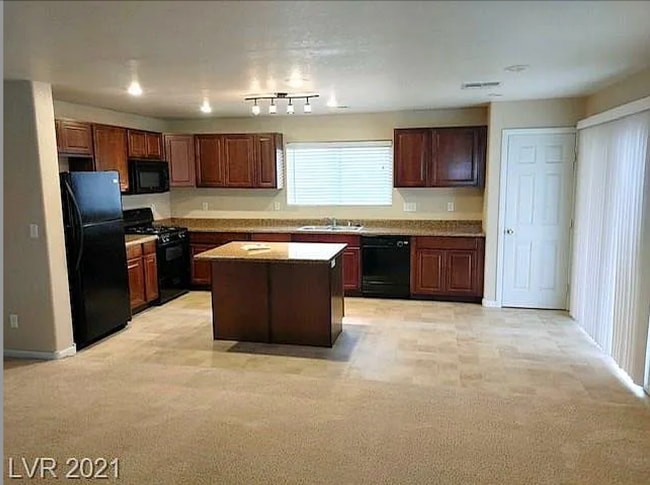 Foto del edificio - Spacious and Open Floor Plan. 3 Bedroom 2....