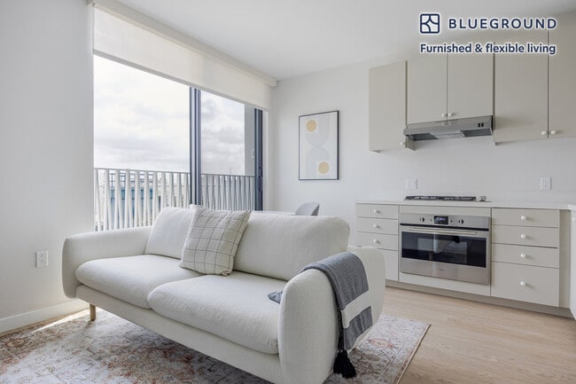 Building Photo - 200 Mesnager St