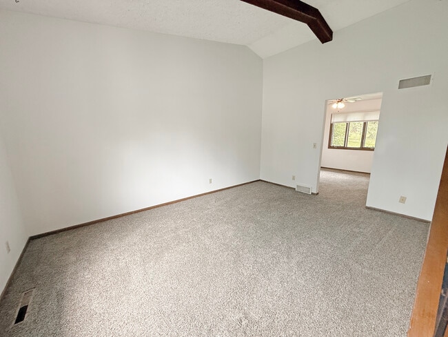 Building Photo - 6844 Sunset Meadow Dr
