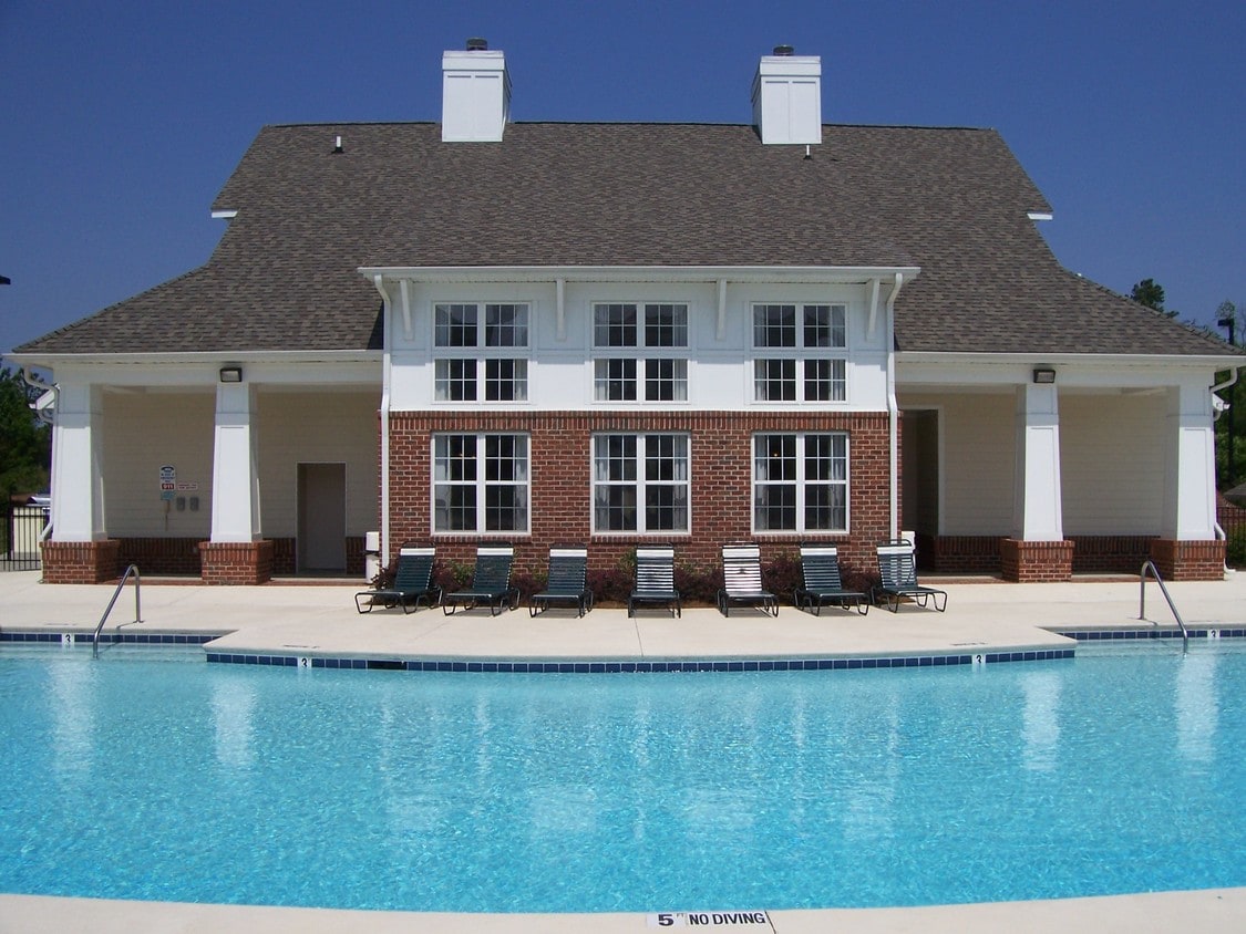 Falls Creek Apartments & Townhomes Raleigh, NC