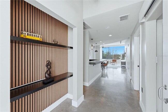 Foto del edificio - 525 E Jackson St