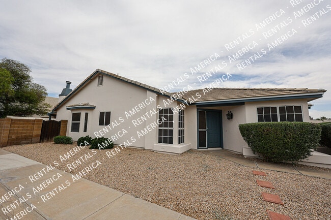 Building Photo - 15831 N 6th Ave