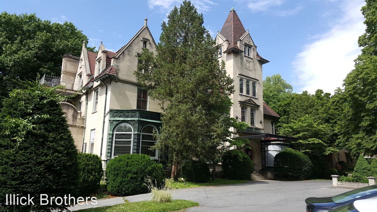 Primary Photo - 557 W 3rd St