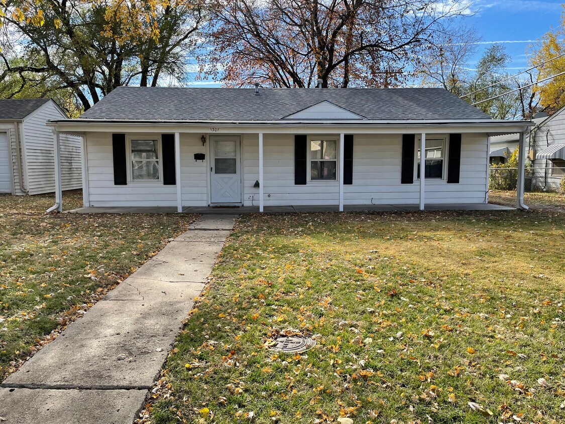 Front of Home - 1301 E Broadbeck Dr