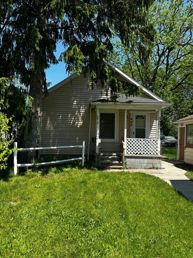 Building Photo - 309-311 Delaware Ave