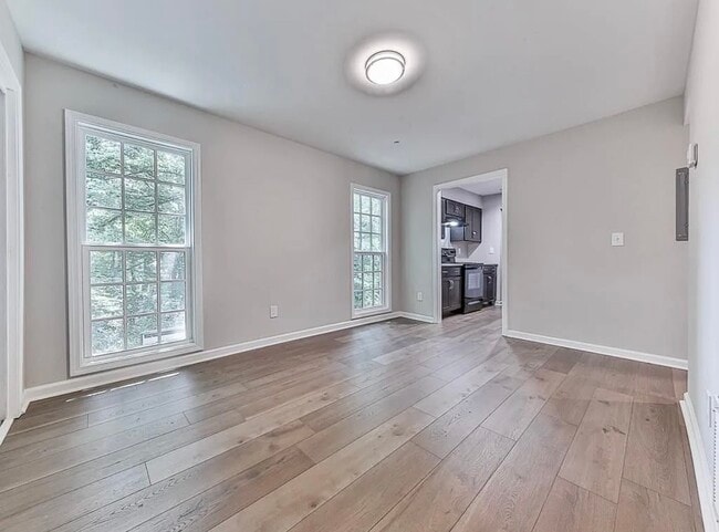 Foto del edificio - 1166 Booth Rd SW