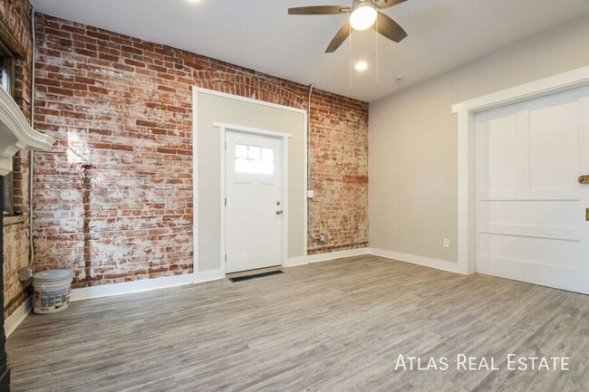 Building Photo - 1220 Corona St