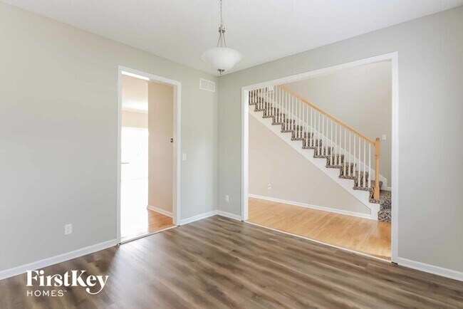 Building Photo - 507 Meadowlark Dr