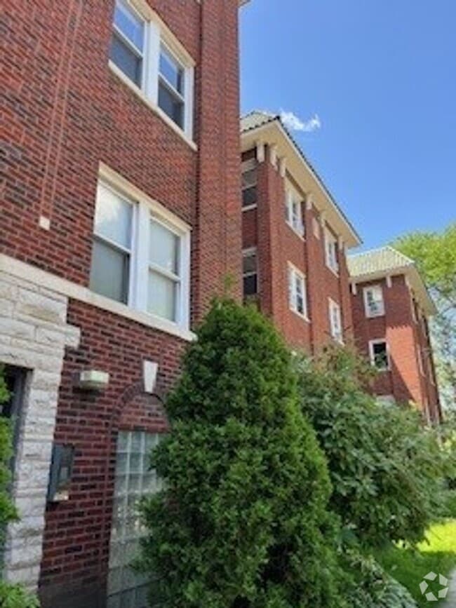 Building Photo - 7334 Randolph St