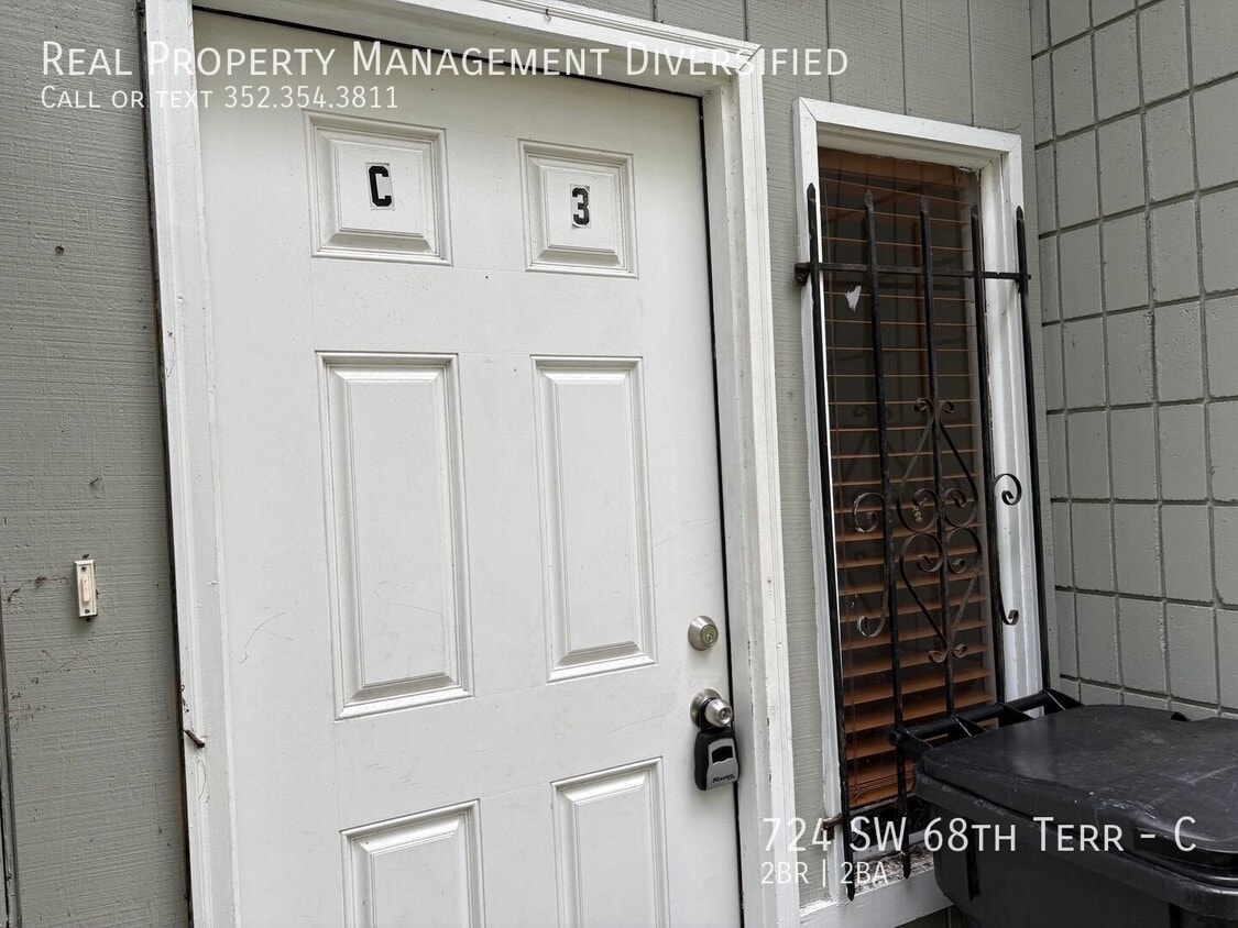Photo - 724 SW 68th Terr-C