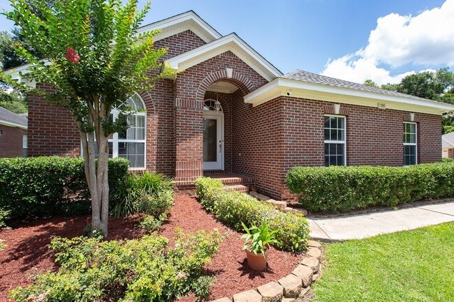 Foto del edificio - 1241 Sandler Ridge Rd