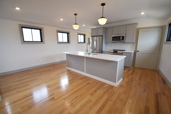 Foto del edificio - 15 Maywood St