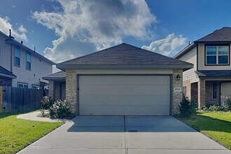 Building Photo - 18755 Faustina Way
