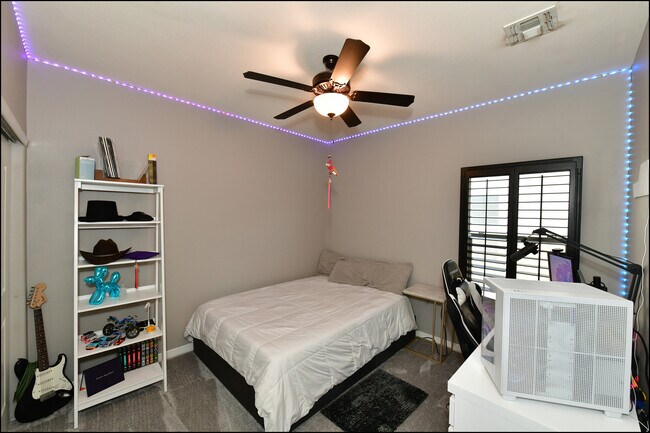 Foto del edificio - 13187 Borwick Rd