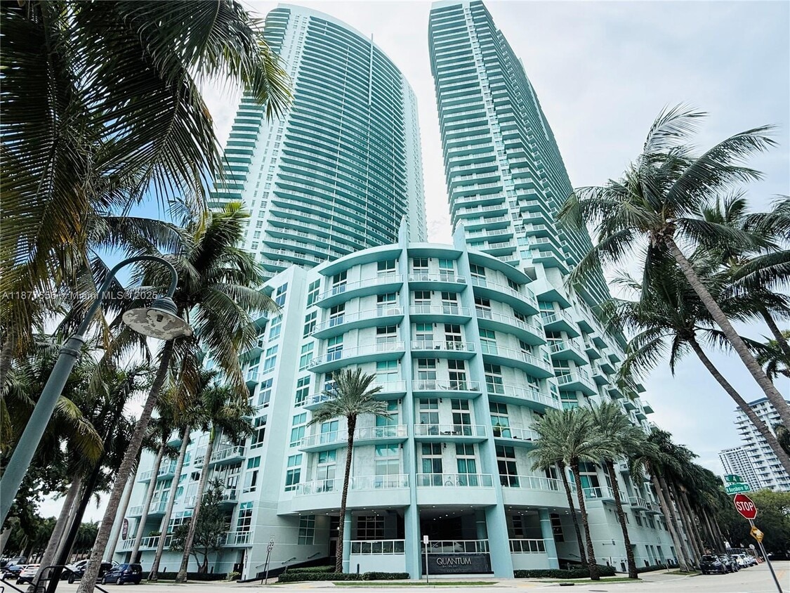 Foto principal - 1900 N Bayshore Dr