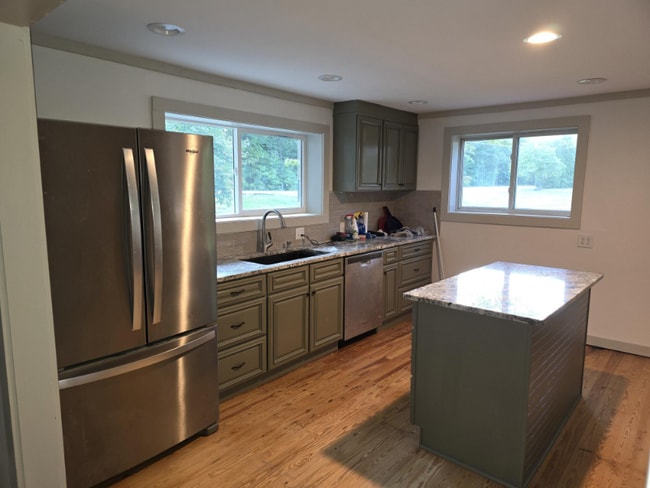 Building Photo - 881 Peniel Rd