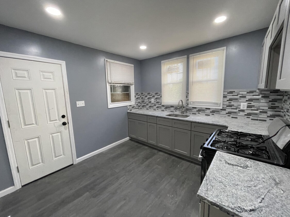 Foto principal - 421 S 5th St