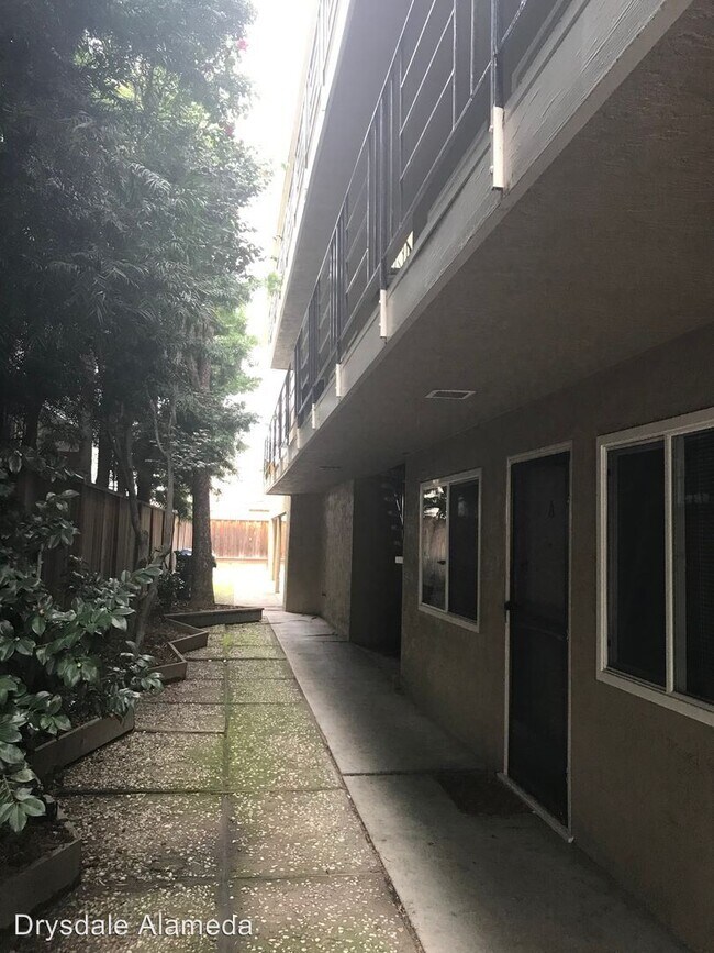 Foto del edificio - 2211 San Antonio Ave