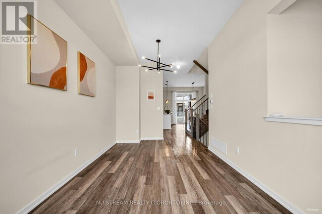 Building Photo - 4 Pantheon Ln