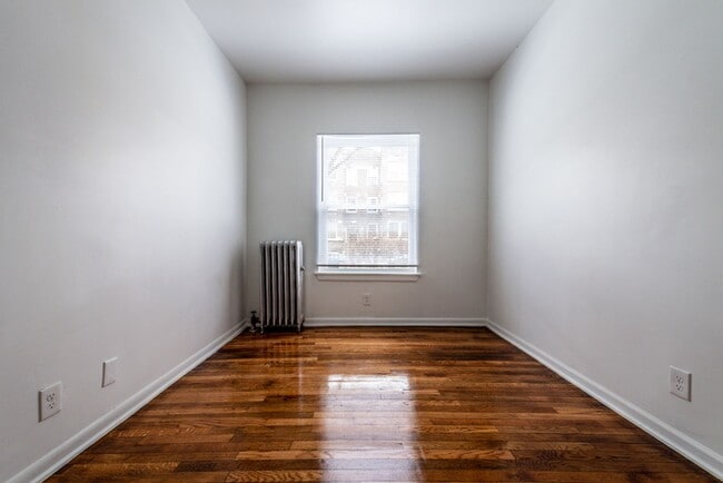 Building Photo - 6160-6212 S Martin Luther King Dr Chicago, IL 60637