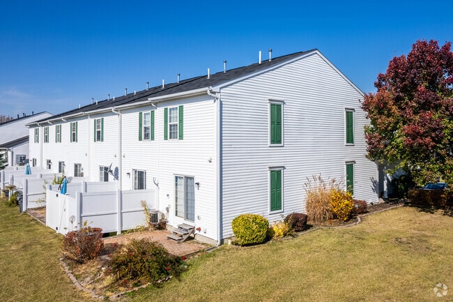 Building Photo - 4680 Parrau Dr
