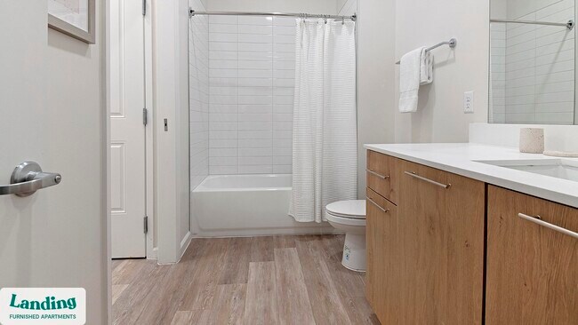 Building Photo - 5256 International Dr