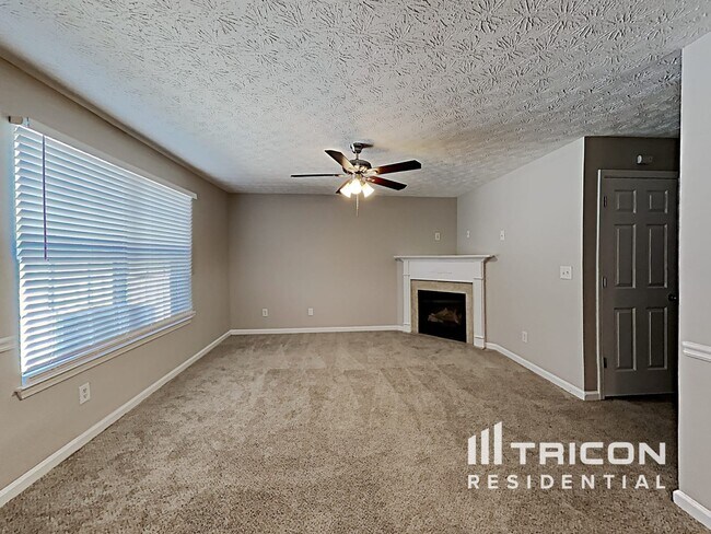 Foto del edificio - 140 Rankin Cir
