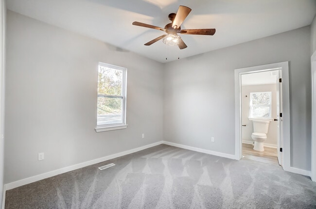 Master bedroom - 102 S Liberty St